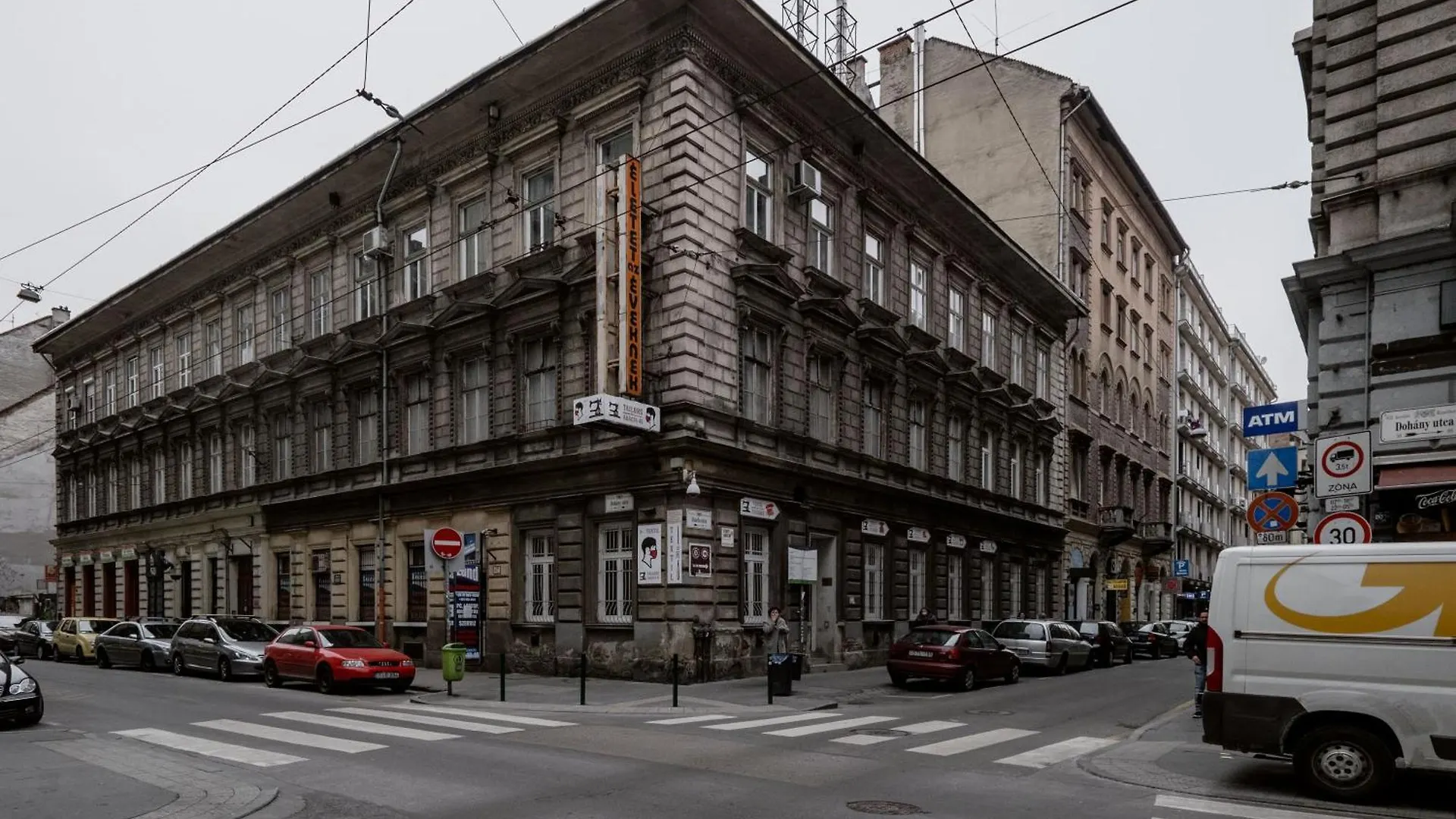 Apartment Warm And Cozy Hideaway In The Heart Of The City Budapest Hungary